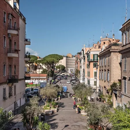 Vatican Museums With Romantic Terrace Appartement *